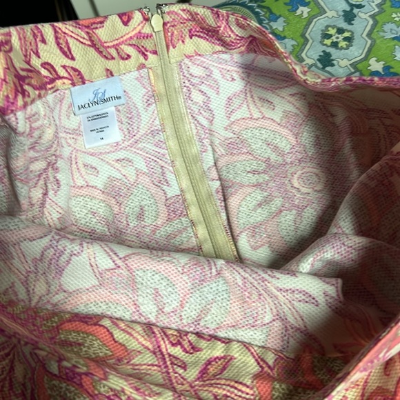 Jaclyn Smith, pencil skirt - Picture 8 of 8